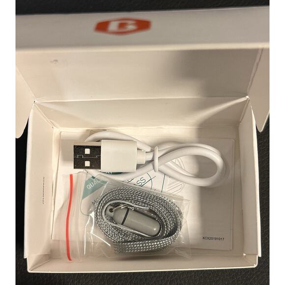 Pulse Oximeter Fingertip Orange New In Box - Picture 2 of 8